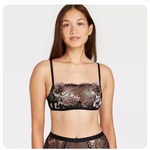Auden Lace Bralette With Under Wire Size Small NWT